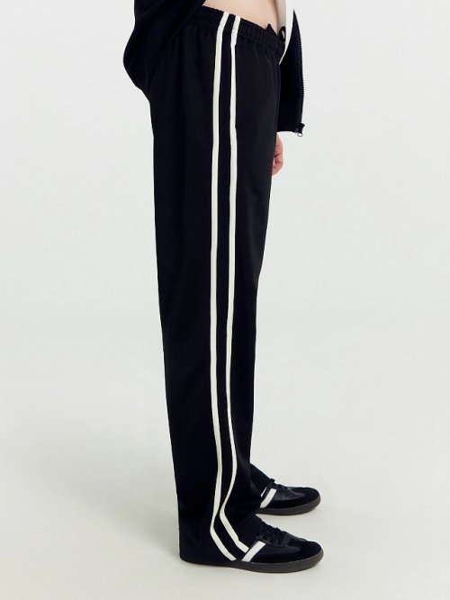 Брюки мужские черные со светло-молочными лампасами, фото 4 из 8