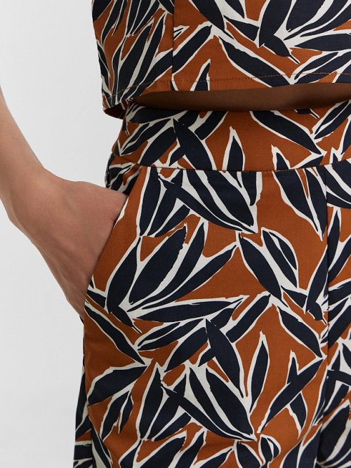 Шорты женские коричневые с принтом "листья", фото 5 из 5