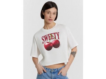 Футболка женская белая с принтом и надписью "sweety"