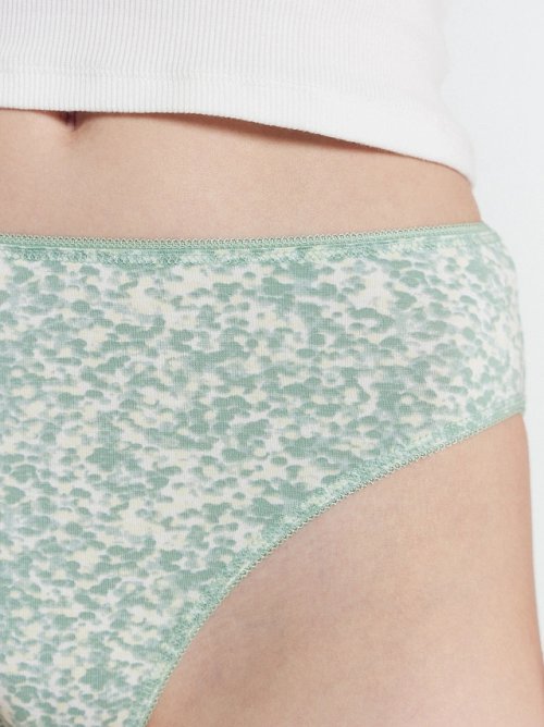 Трусы женские классические мультипак (3 шт.) в бежевом и зеленом цвете, фото 6 из 27