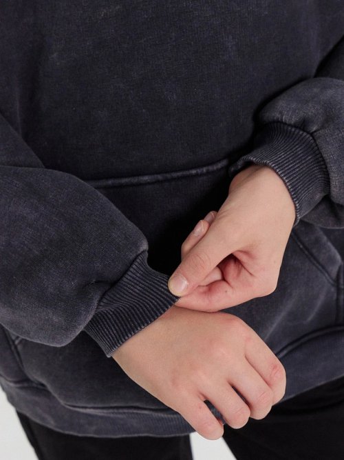 Худи для мальчиков черное с обработкой эйсид, фото 8 из 8