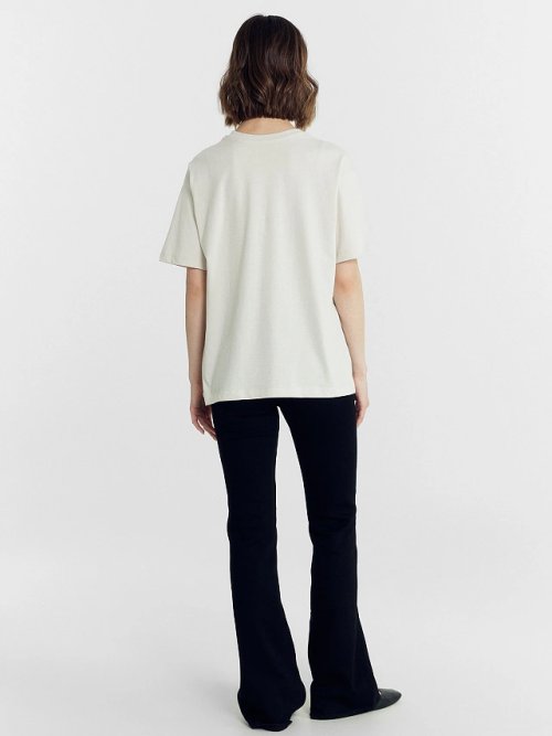 Футболка женская в бежевом цвете, фото 4 из 6