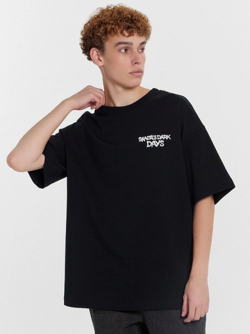 Футболка мужска черная оверсайз с принтом «Santa’s dark day», фото 2 из 7