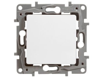 Выключатель Legrand Etika 672201 (белый) на акции в магазинах Ома
