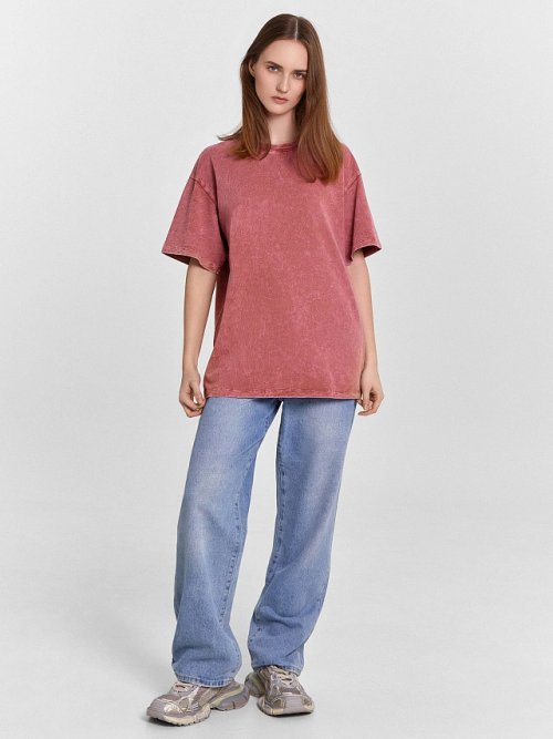 Футболка женская оверсайз терракотовая с обработкой эйсид, фото 3 из 8