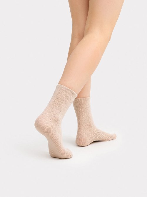 Носки женские шерстяные белые с текстурой объемных ромбиков, фото 2 из 4