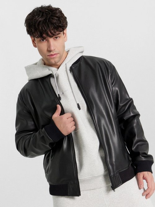 Бомбер кожаный мужской черный, фото 1 из 5