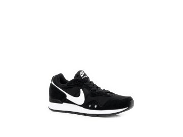 Туфли Nike со скидкой в магазинах Белвест