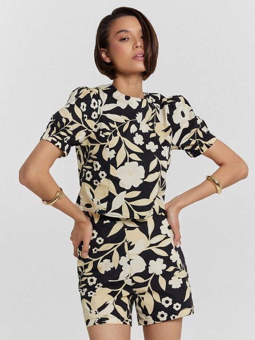 Рубашка женская черная с цветочным принтом, фото 1 из 7