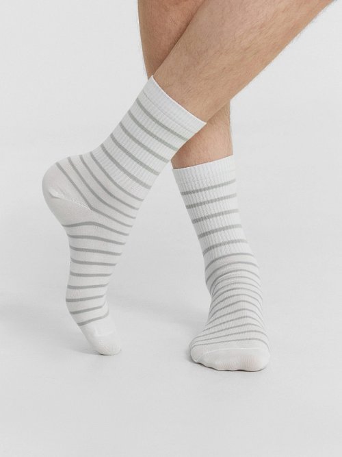 Набор мужских носков (3 шт.) белого цвета с рисунком в виде поперечных полосок, фото 3 из 12