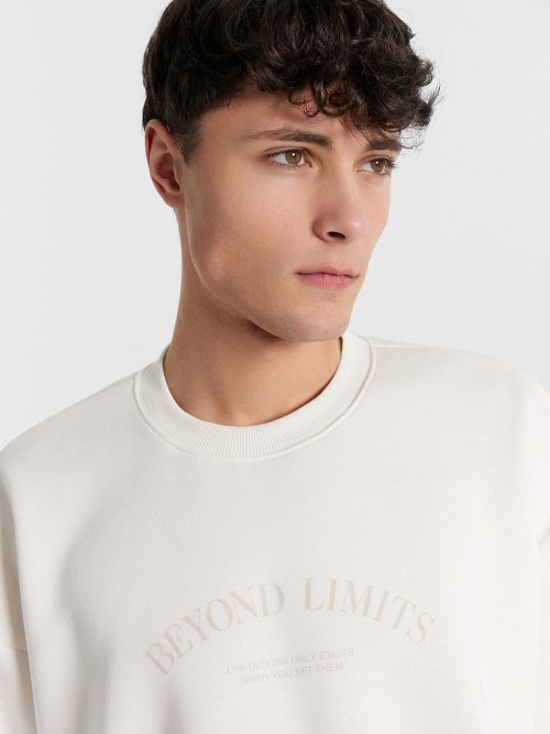 Свитшот мужской кремовый с надписью "Beyond limits", фото 5 из 5