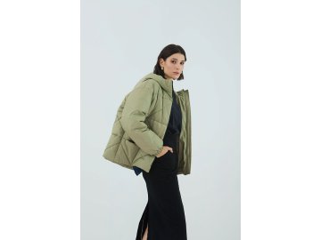 Куртка женская плащевая утепленная