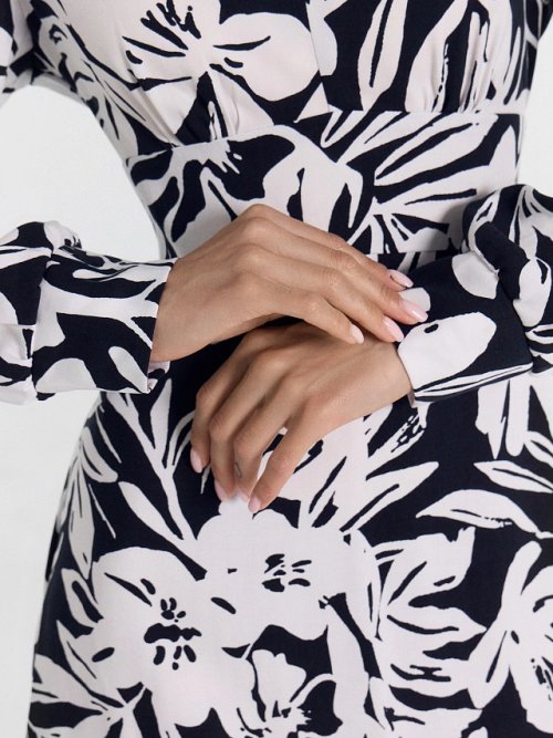 Платье женское черное с белыми цветами, фото 5 из 5