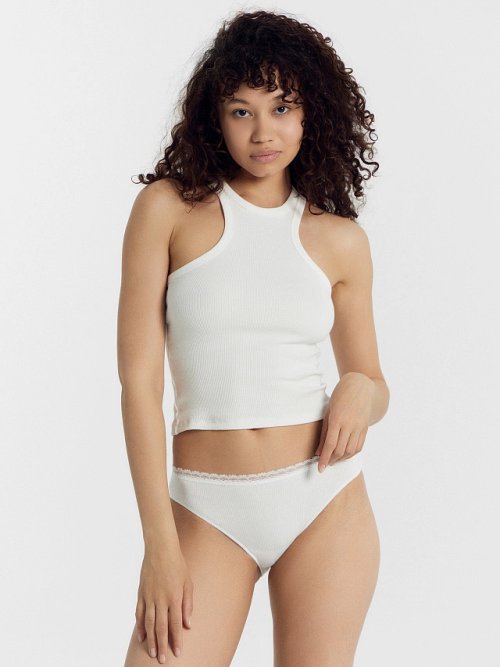 Трусы женские классические в белом цвете с кружевным поясом, фото 3 из 24