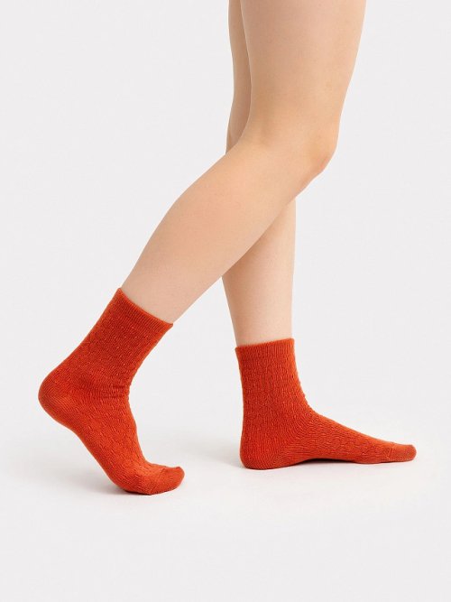 Носки женские шерстяные оранжевые с текстурой объемных ромбиков, фото 1 из 4
