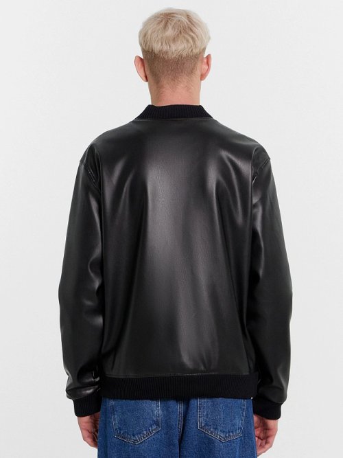 Бомбер мужской в черном цвете из экокожи, фото 4 из 5