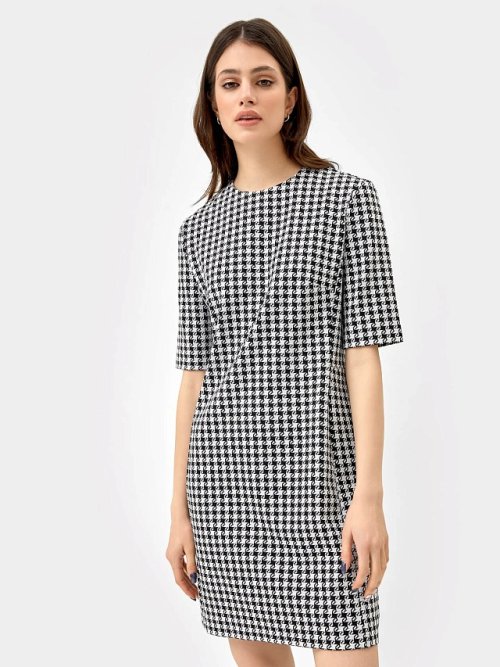 Платье-футляр в мелкий черно-белый рисунок, фото 1 из 4